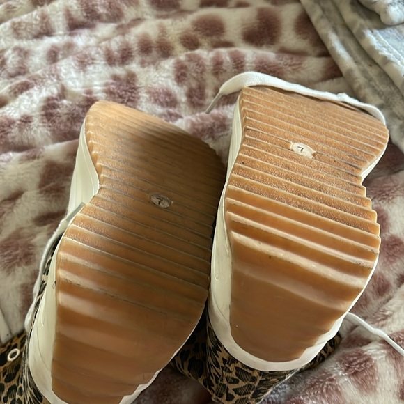 Women’s tennis shoes - Picture 5 of 5